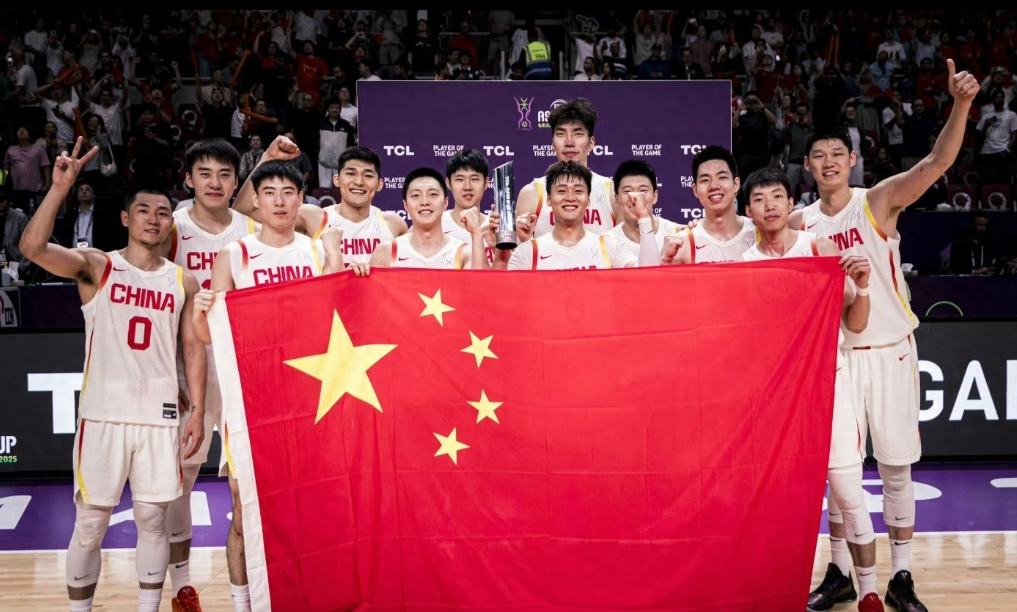 九州体育-中国篮球队大胜对手,晋级国际比赛的决赛视频